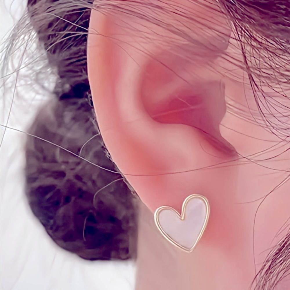 NWT 14K Gold Plated Ivory Enamel Heart-Shaped Stud Earrings